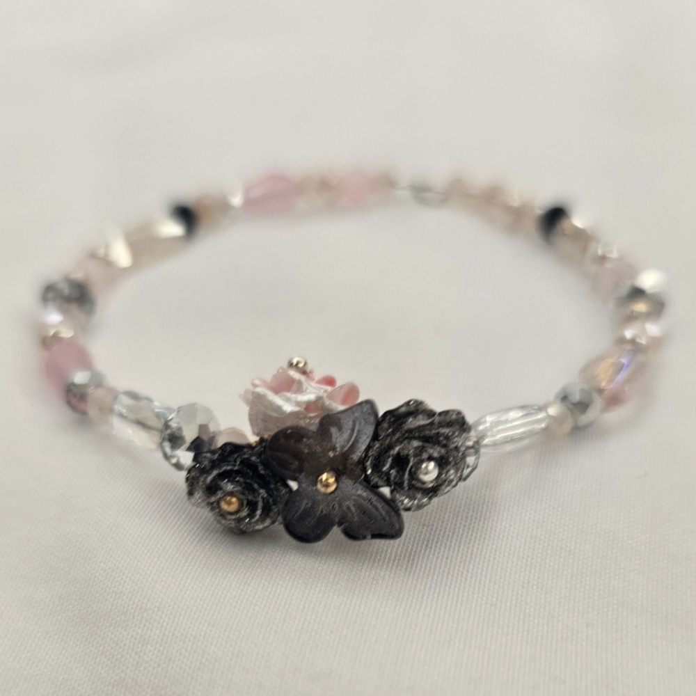 Black and pink crystal bead bracelet with roses